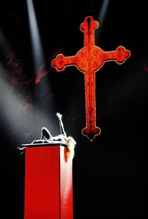 10 New Photos From Tour Rehearsals